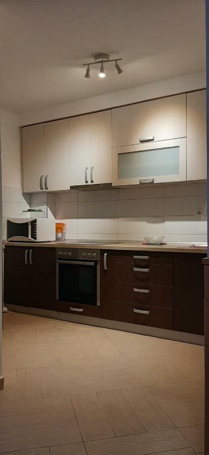 Iskra Appartement Budva Buitenkant foto