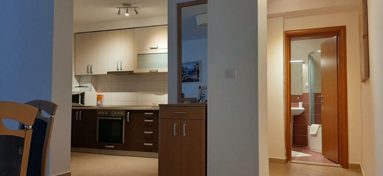 Iskra Appartement Budva Buitenkant foto